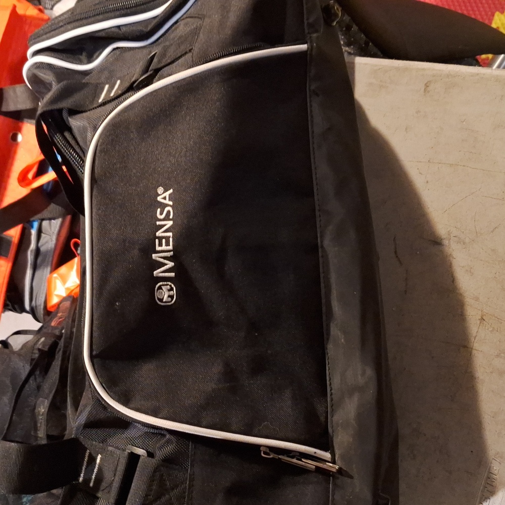 Mensa duffle bag